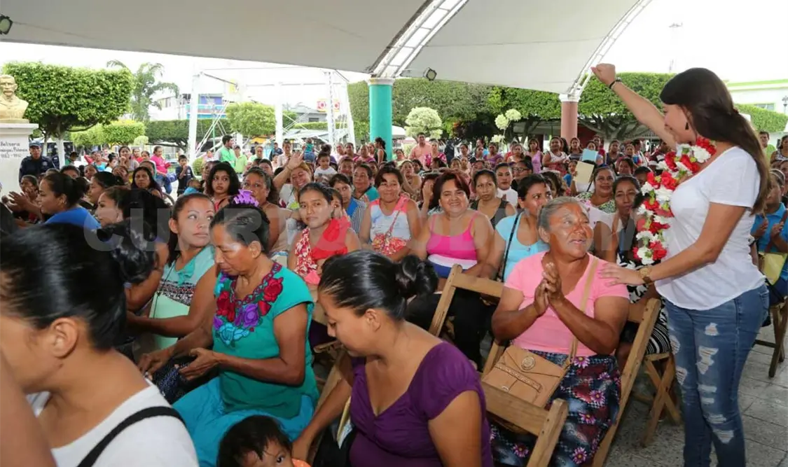 Recorre Sasíl de León la Frontera de Chiapas