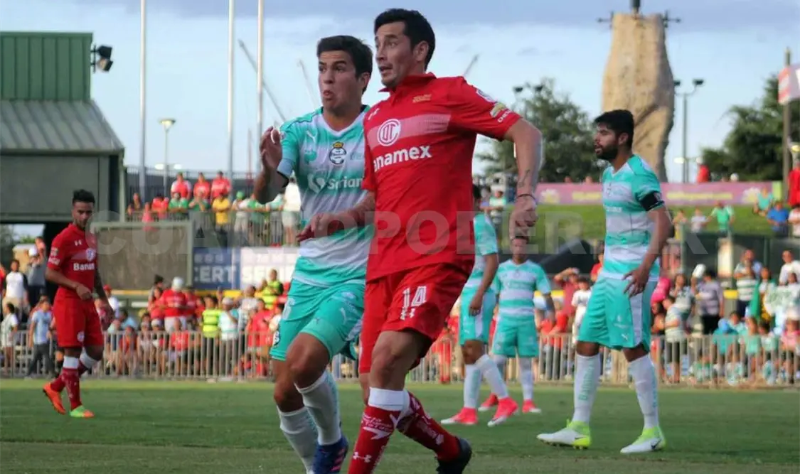 Toluca derrota a Santos en penales