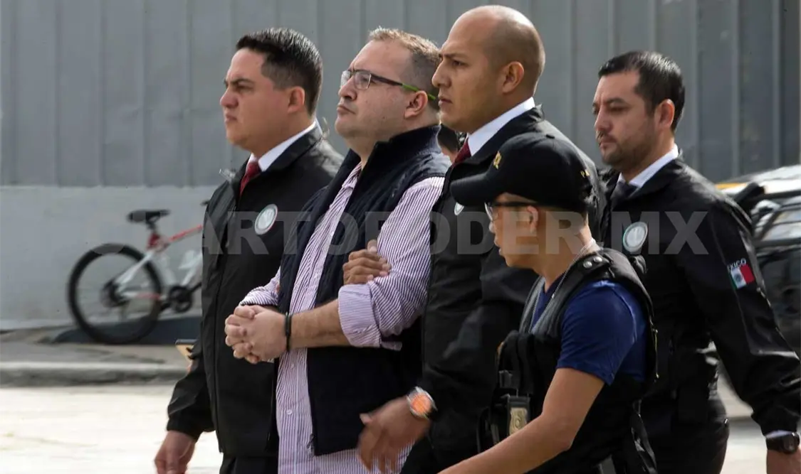 Suspenden órdenes de aprehensión contra Javier Duarte