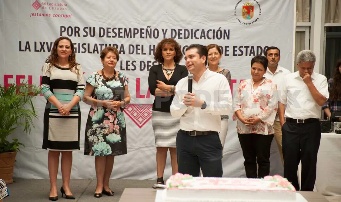 Congreso festeja el Día de la Secretaria