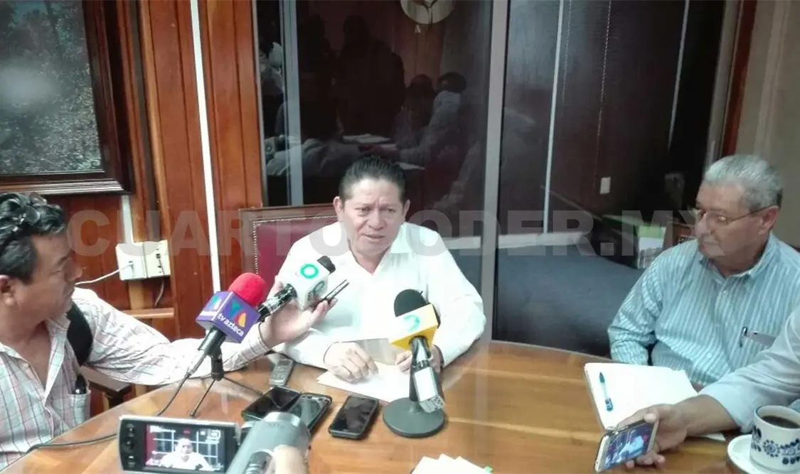 Investigarán a funcionarios públicos denunciados