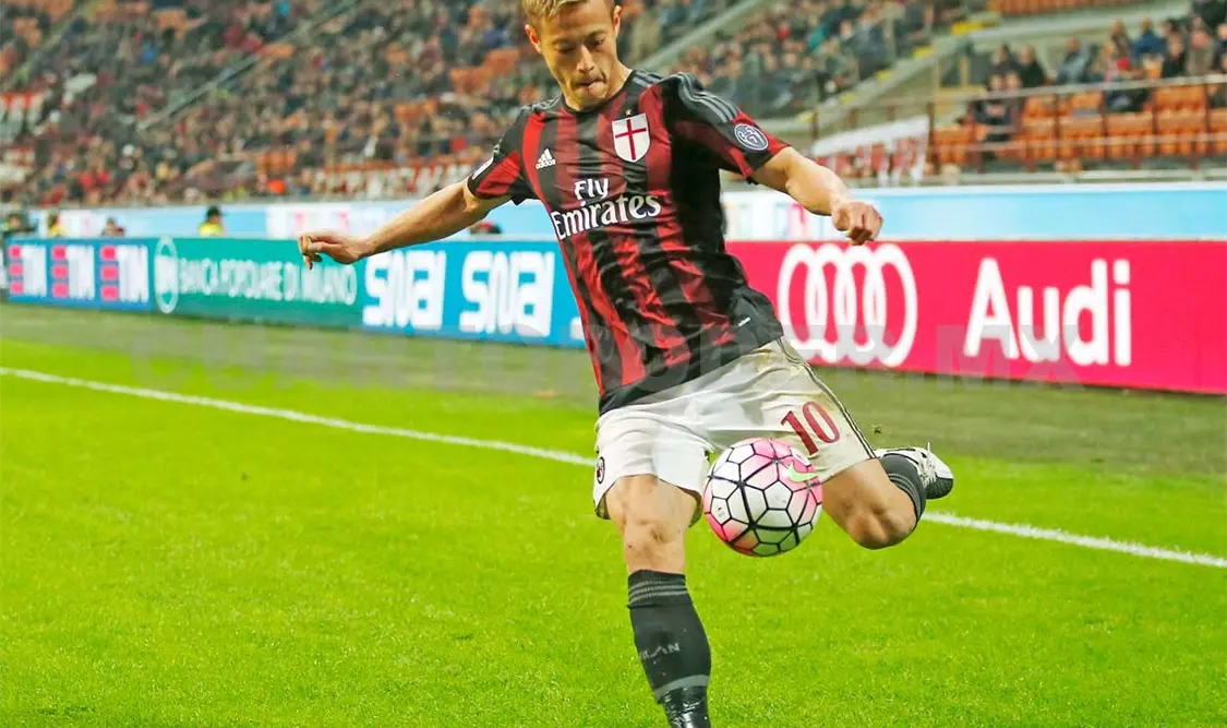 Keisuke Honda se convierte en figura de Tuzos