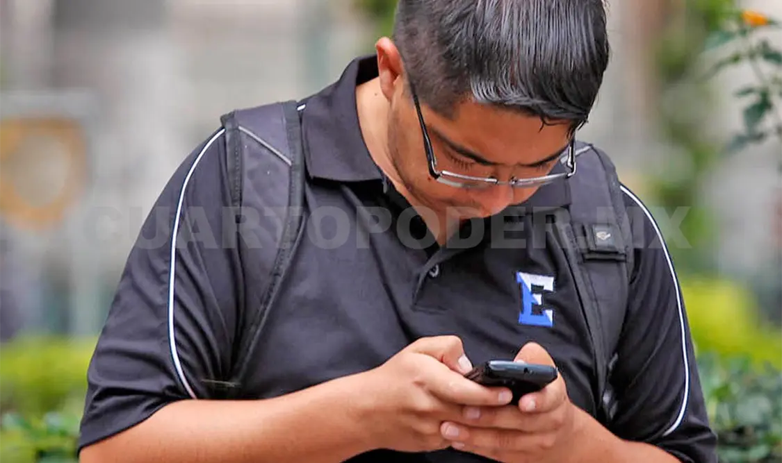 Los mexicanos pasan conectados siete horas y 14 minutos al día, una hora y tres minutos más que el año anterior. Agencias