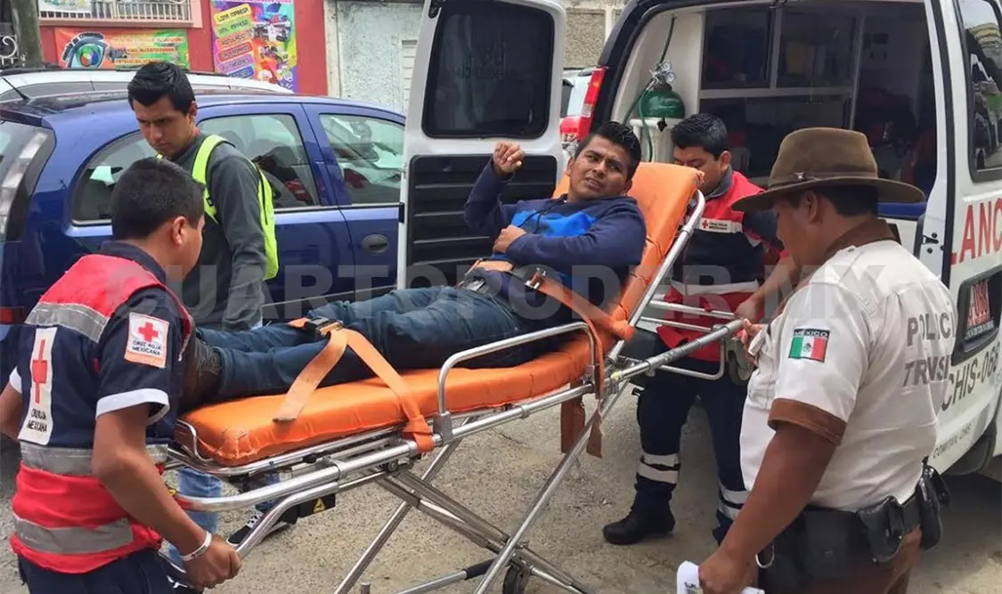 El lesionado fue trasladado a un hospital para que recibiera atención especializada. Flor Cordero / CP
