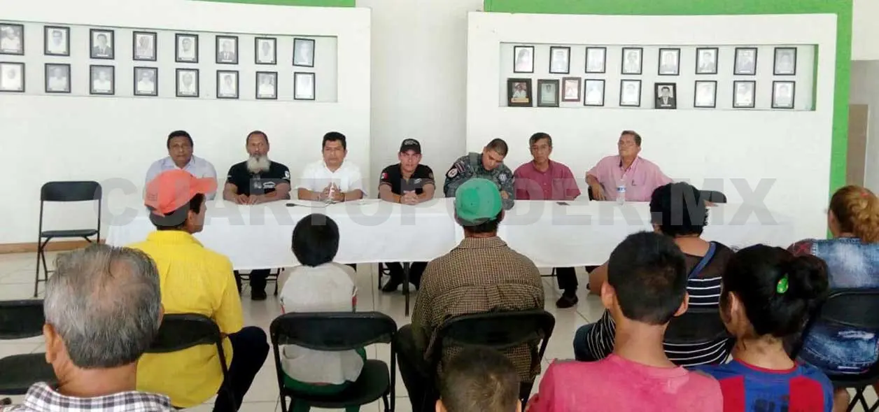 Capacita FGE a representantes de colonias