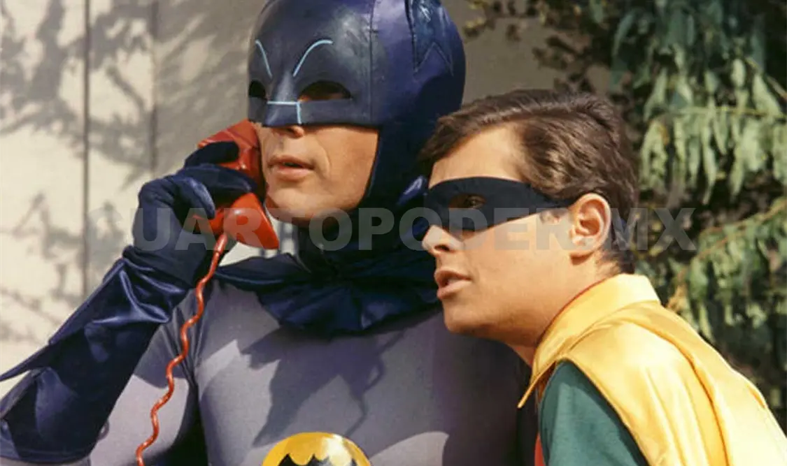 Adam West quería volver a usar mallas