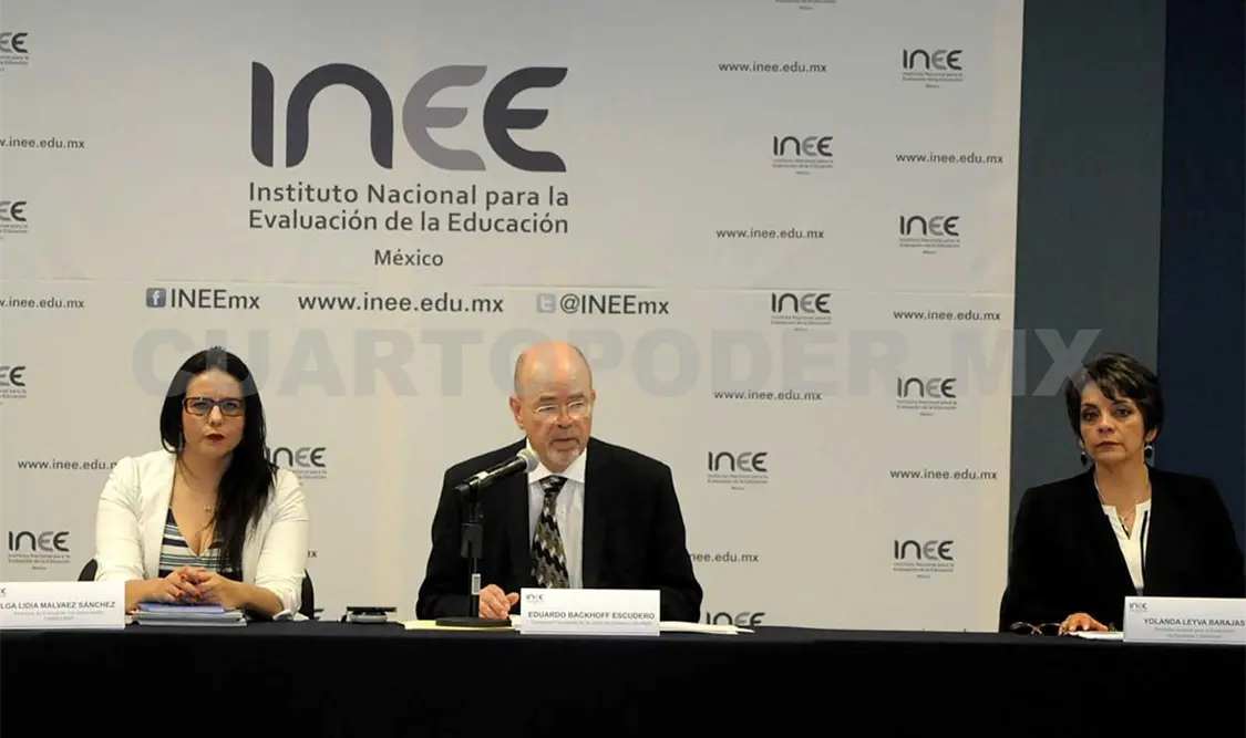 En riesgo de ser retirados de aulas, mil 780 profesores