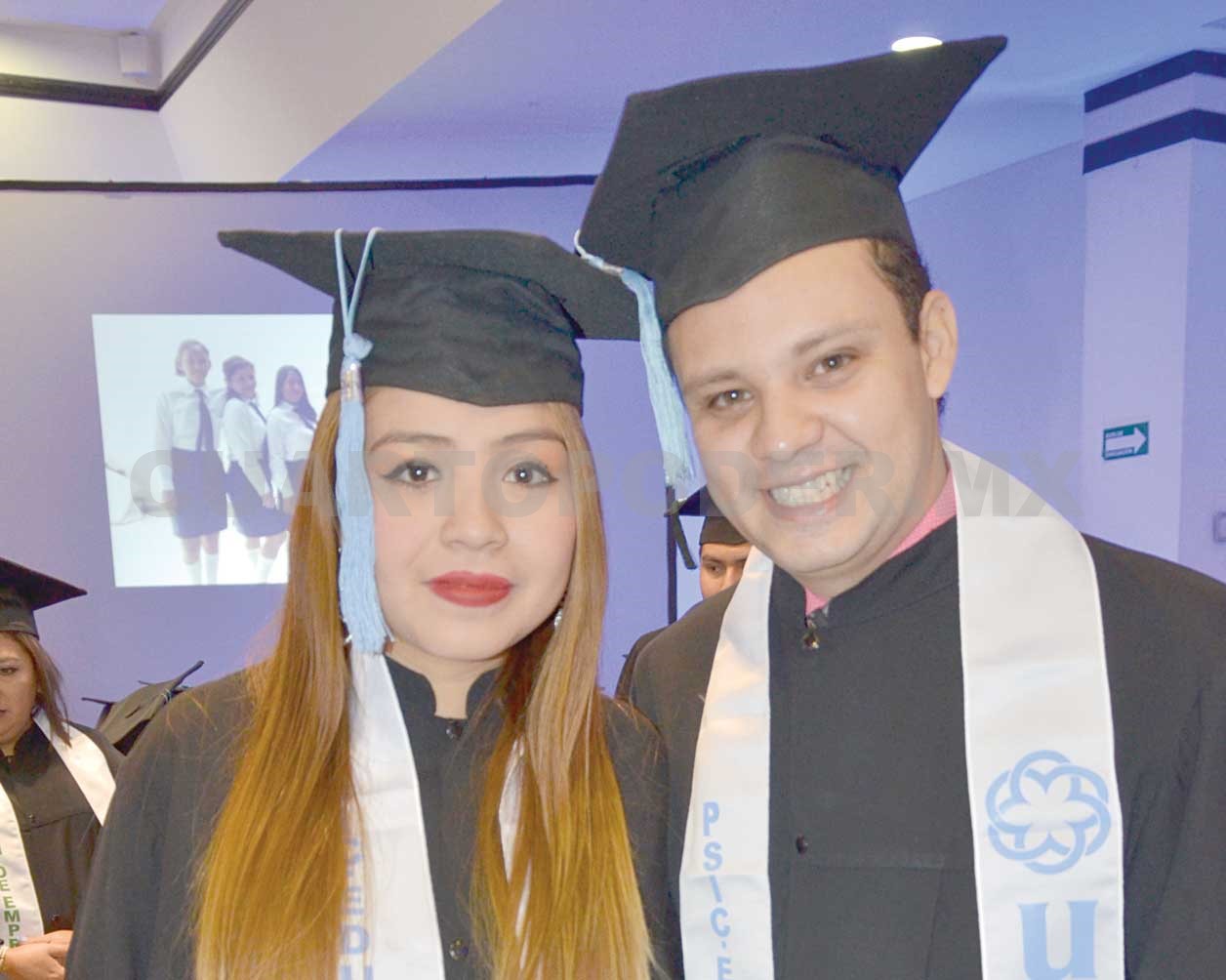 Graduación de preparatoria y licenciatura