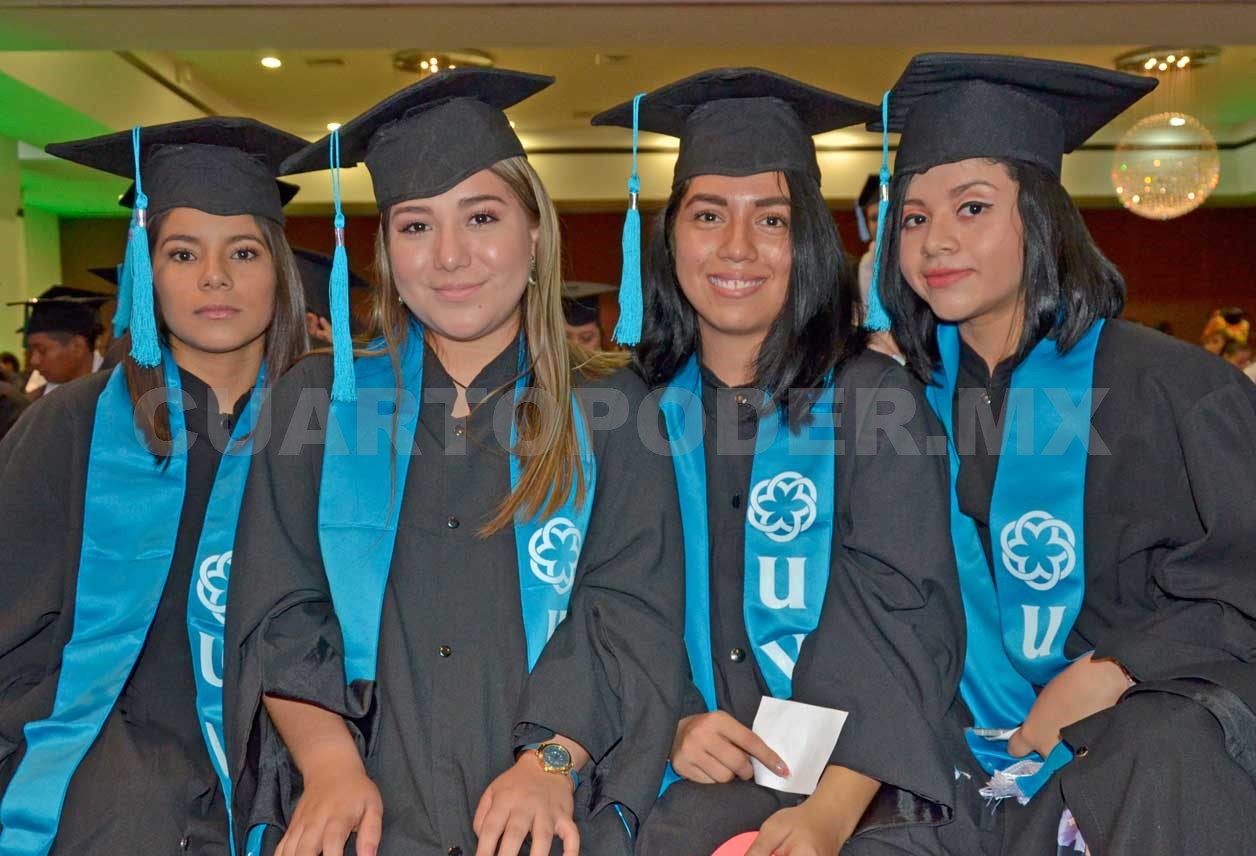 Graduación de preparatoria y licenciatura