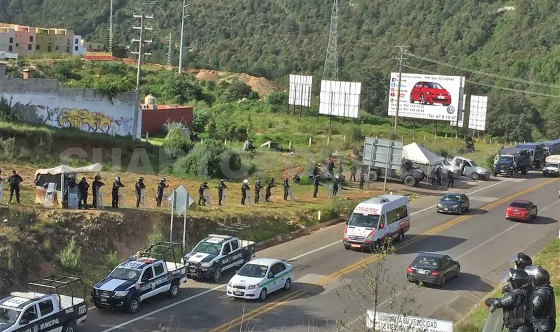 Garantizan vialidad en autopista Tuxtla-San Cristóbal