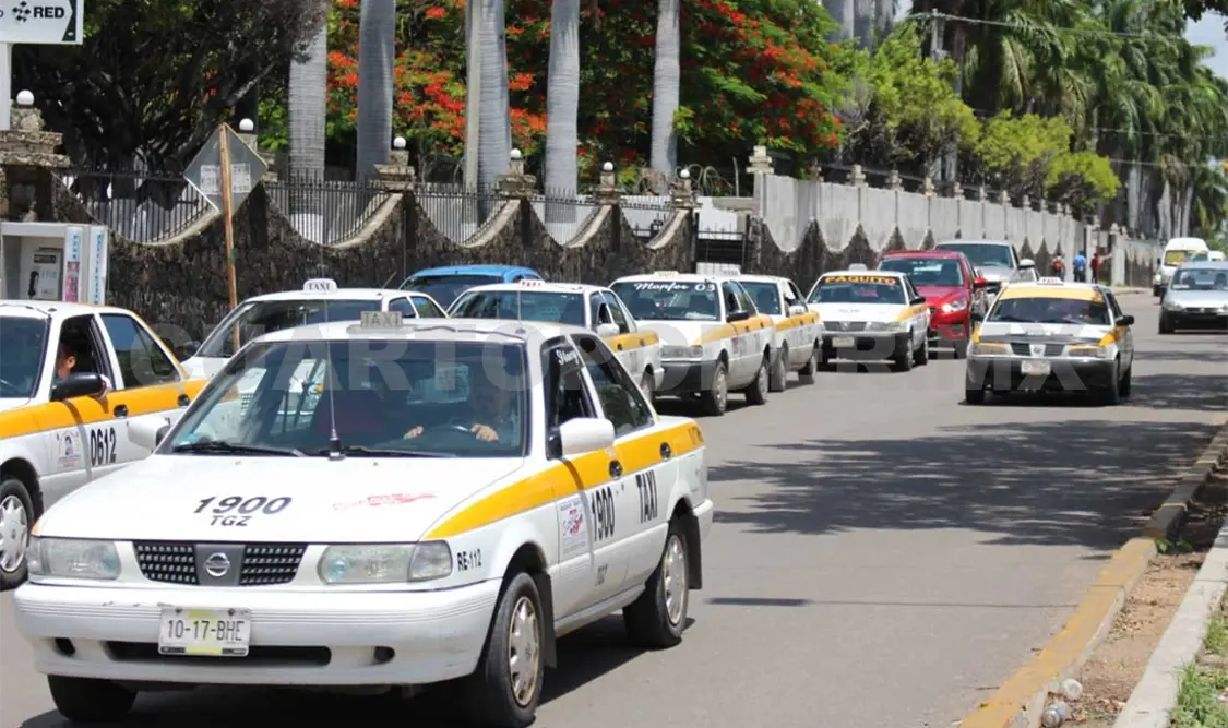 Transportistas no pagarían nuevo canje de placas. Guillermo Ramos / CP
