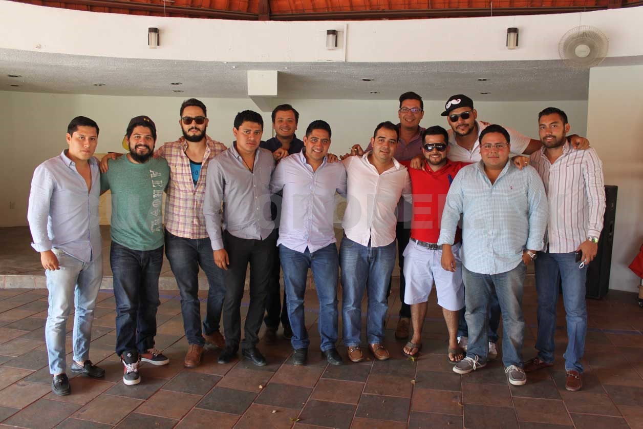Reunión de amigos entrañables