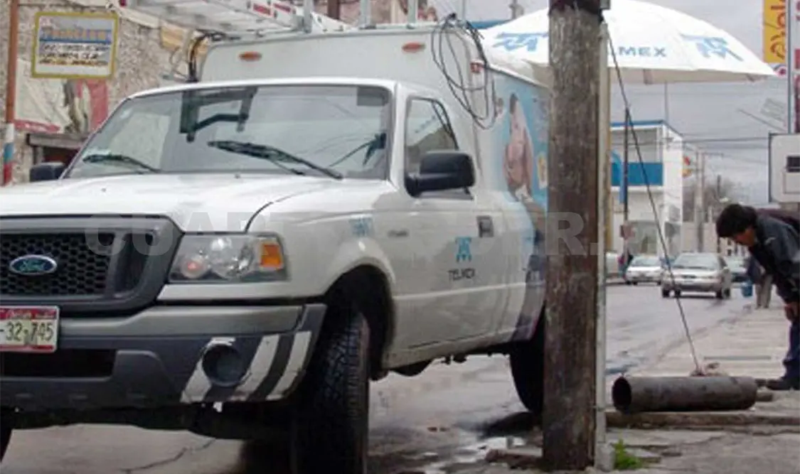 Usuarios denuncian falta de atención a reportes en Telmex