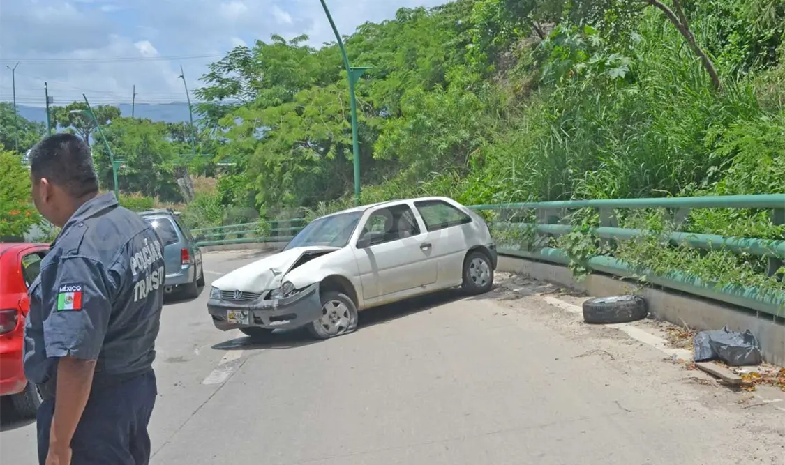 Falla mecánica origina accidente