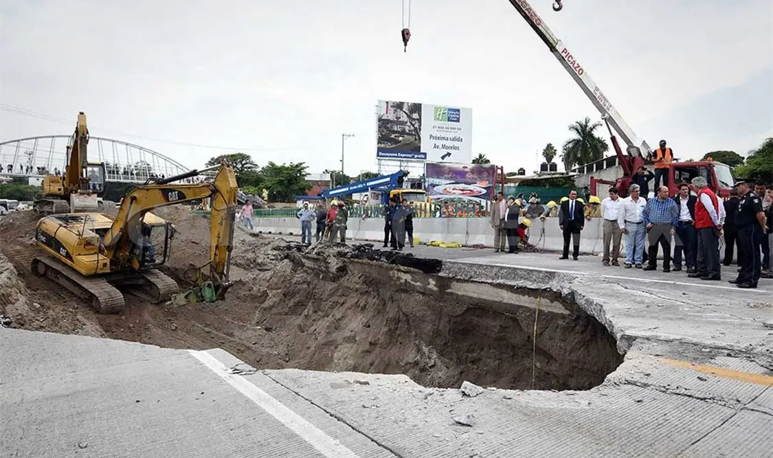 Investigan a funcionarios de SCT