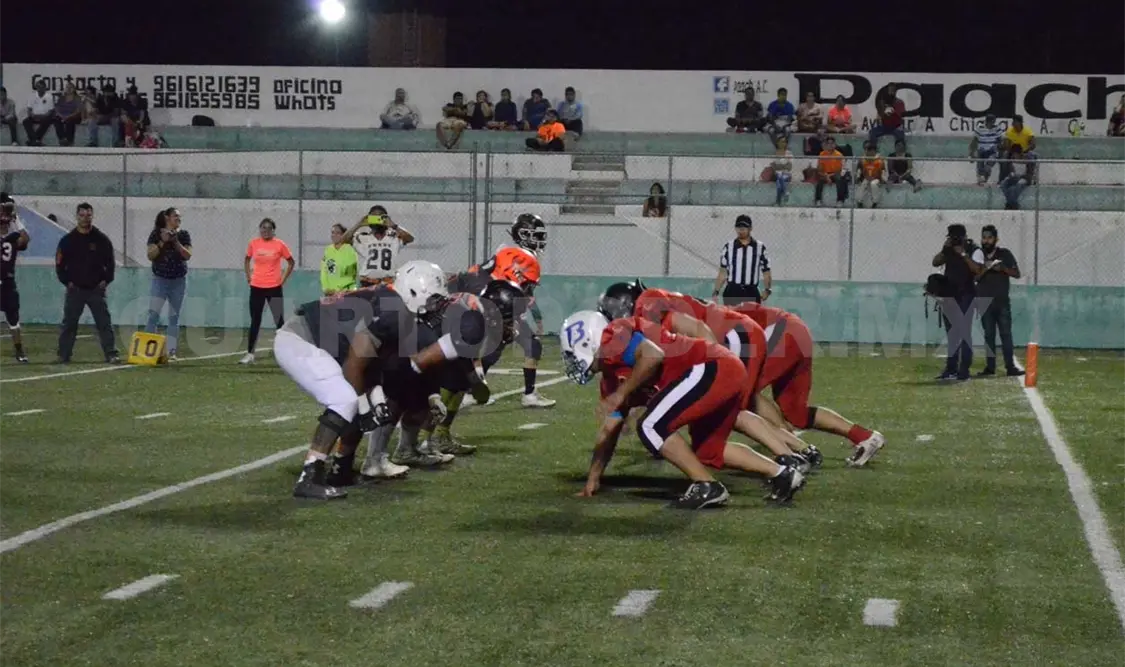 Jaguares derrota 34-0 a Escarabajos en “scrimmage”