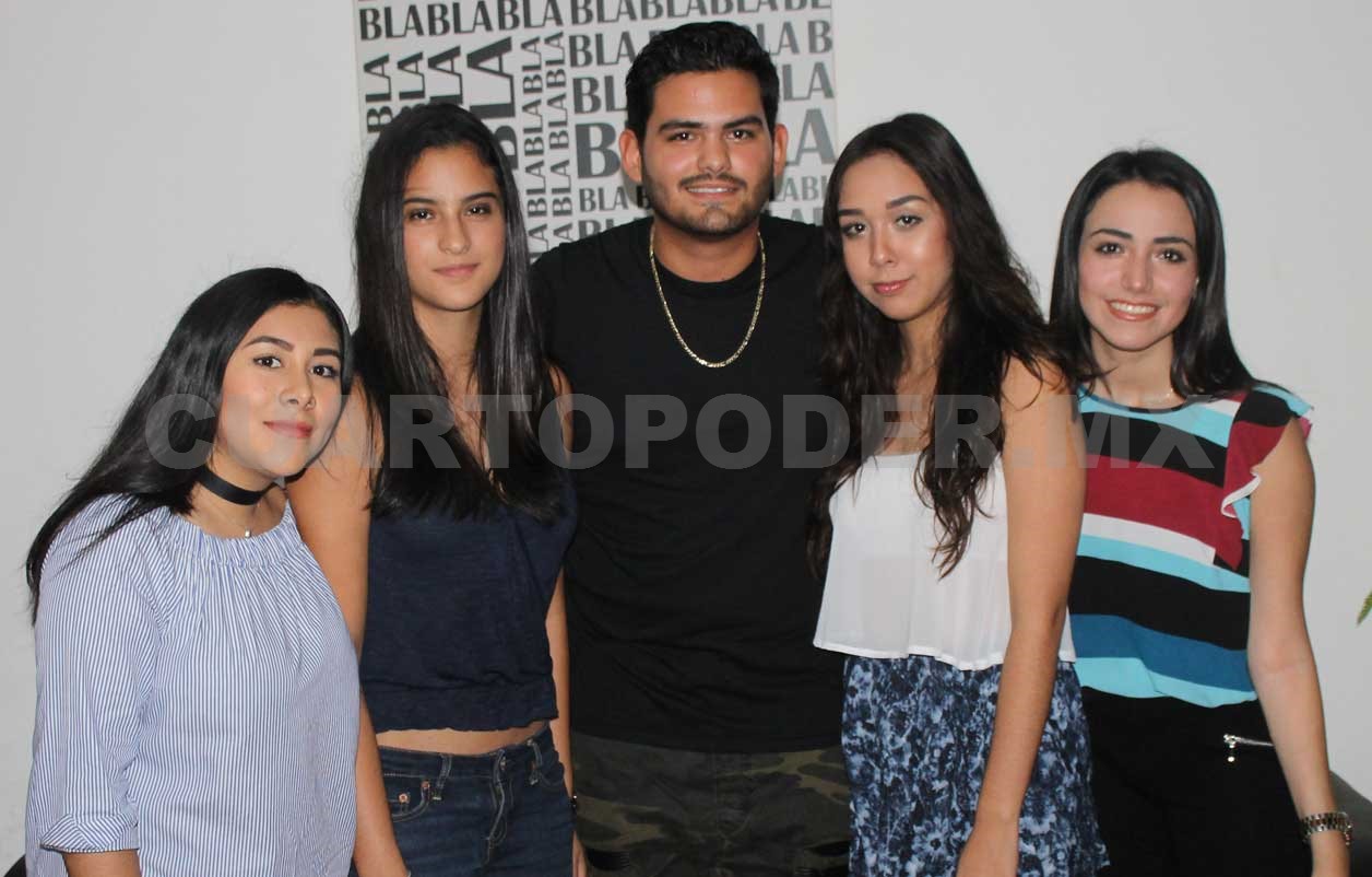 Exitosa presentación de Juan Caly