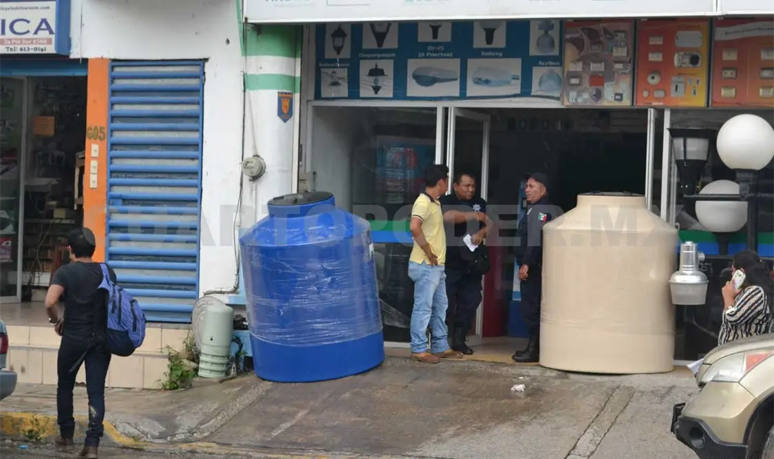 Pistoleros asaltan a empleados de constructora