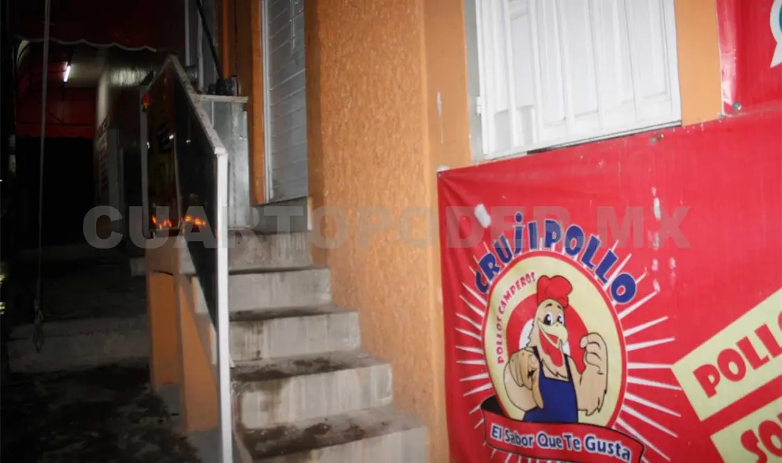 Roban local de pollos fritos