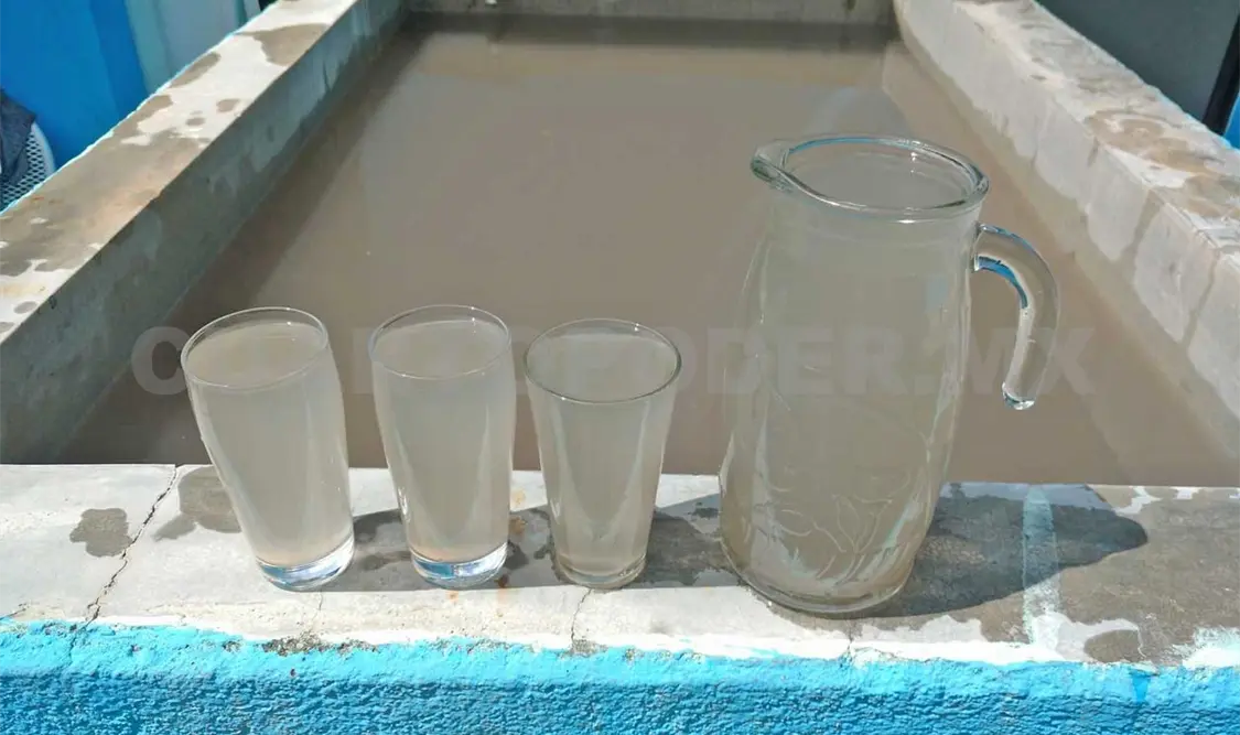Colonos denuncian suministro de “agua con lodo”