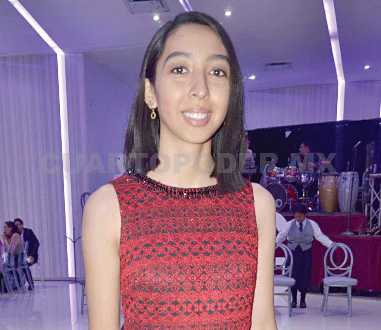 Alumnos se despiden de la secundaria
