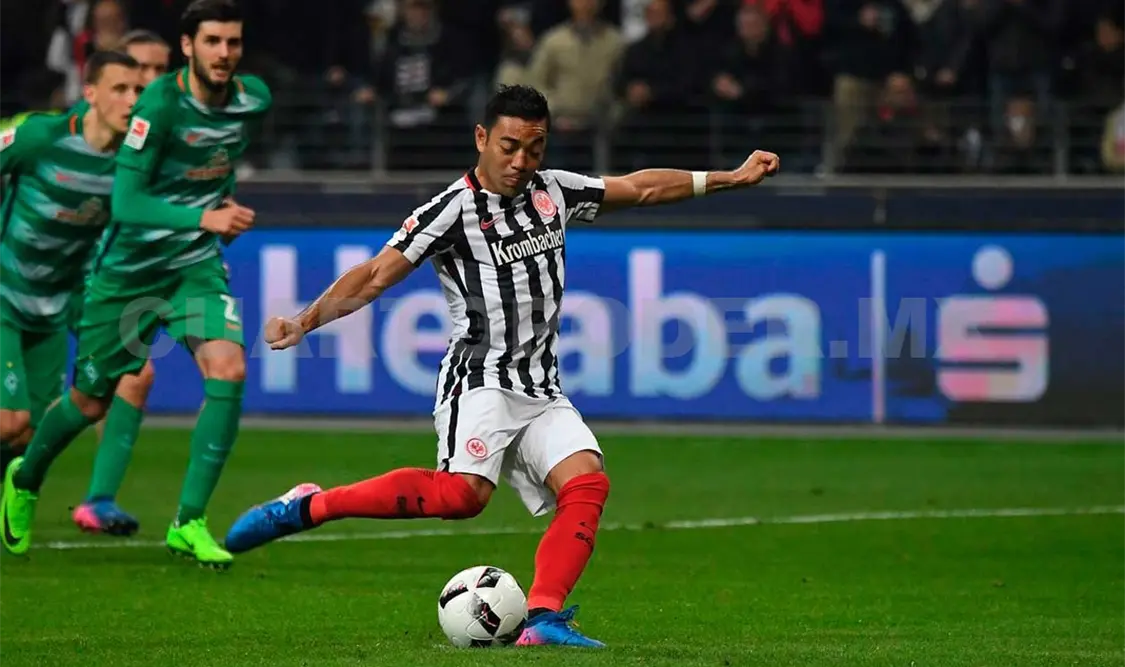 Marco Fabián, fuera de las canchas dos meses