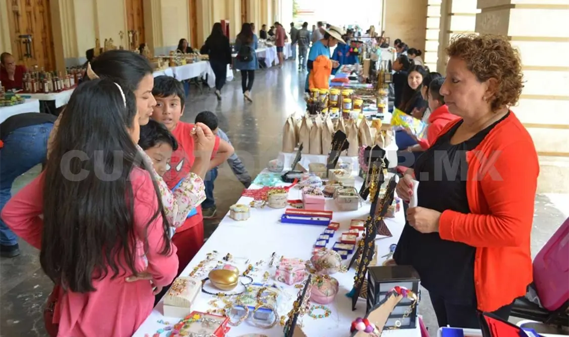 Efectuan exposición San Cristóbal Emprende