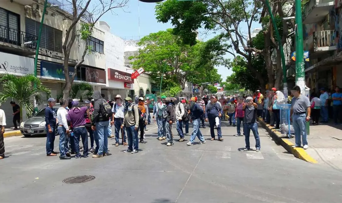Reconocen empresarios “mano dura” en bloqueos