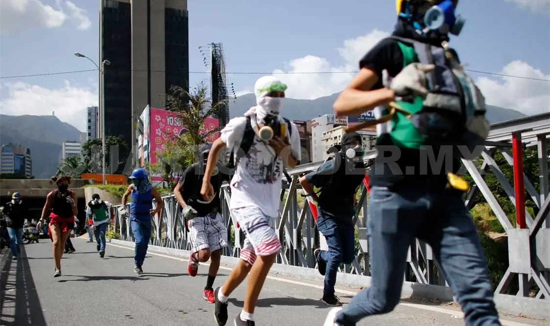 “México seguirá haciendo todos los esfuerzos para que se restaure la democracia en Venezuela”, difundió el gobierno. AP