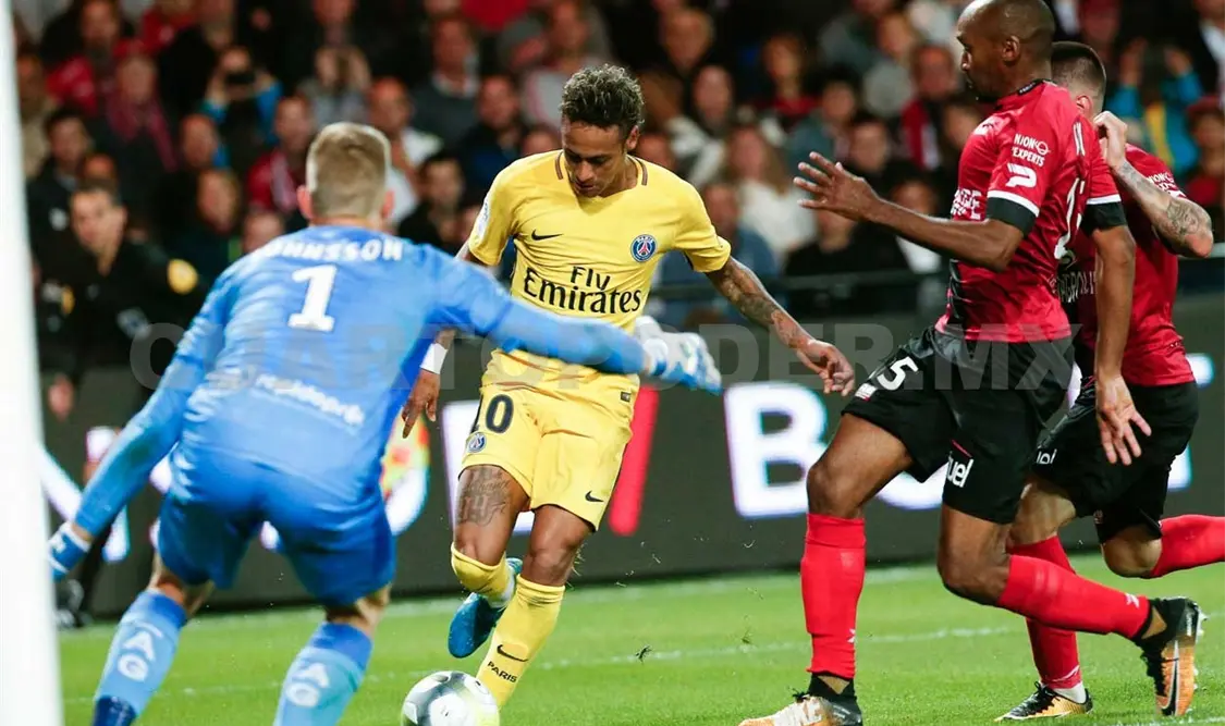Neymar y PSG vencen 3-0 a Guingamp
