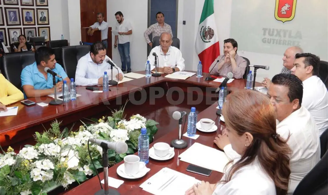 Avanzamos con paso firme para mejorar salud: Castellanos