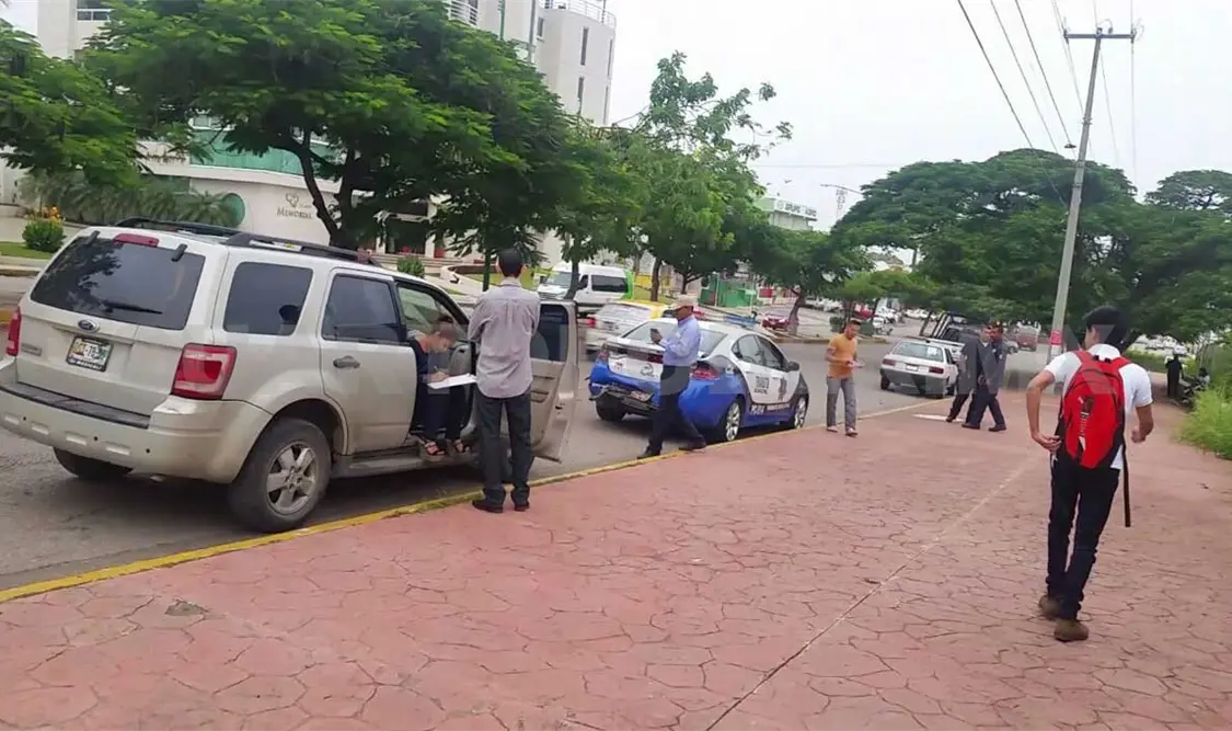 Oficial lesionado dos veces en el mismo lugar