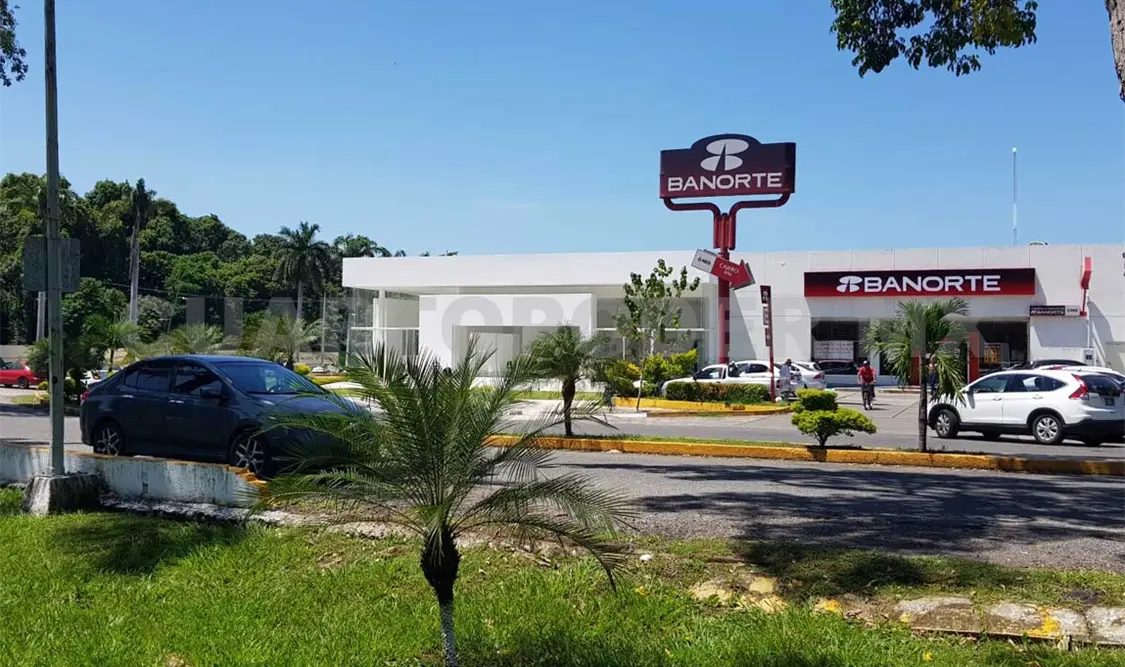 Roban 400 mil pesos a empleado