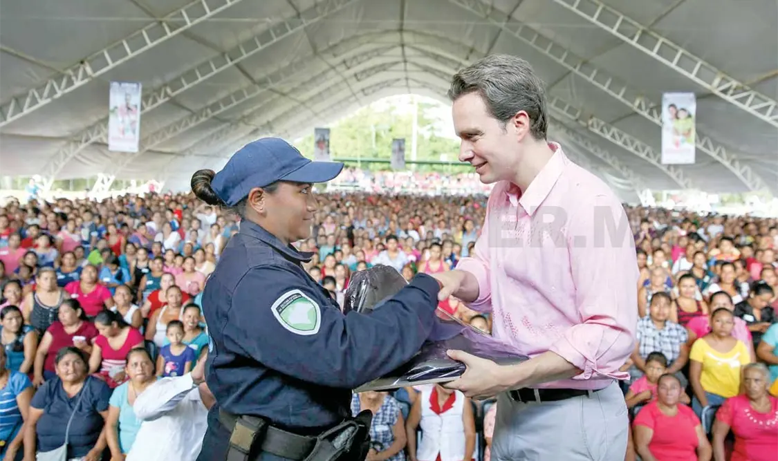 Velasco Coello precisó que para su gobierno la seguridad es uno de los ejes prioritarios para lograr el desarrollo social y económico del estado. CP