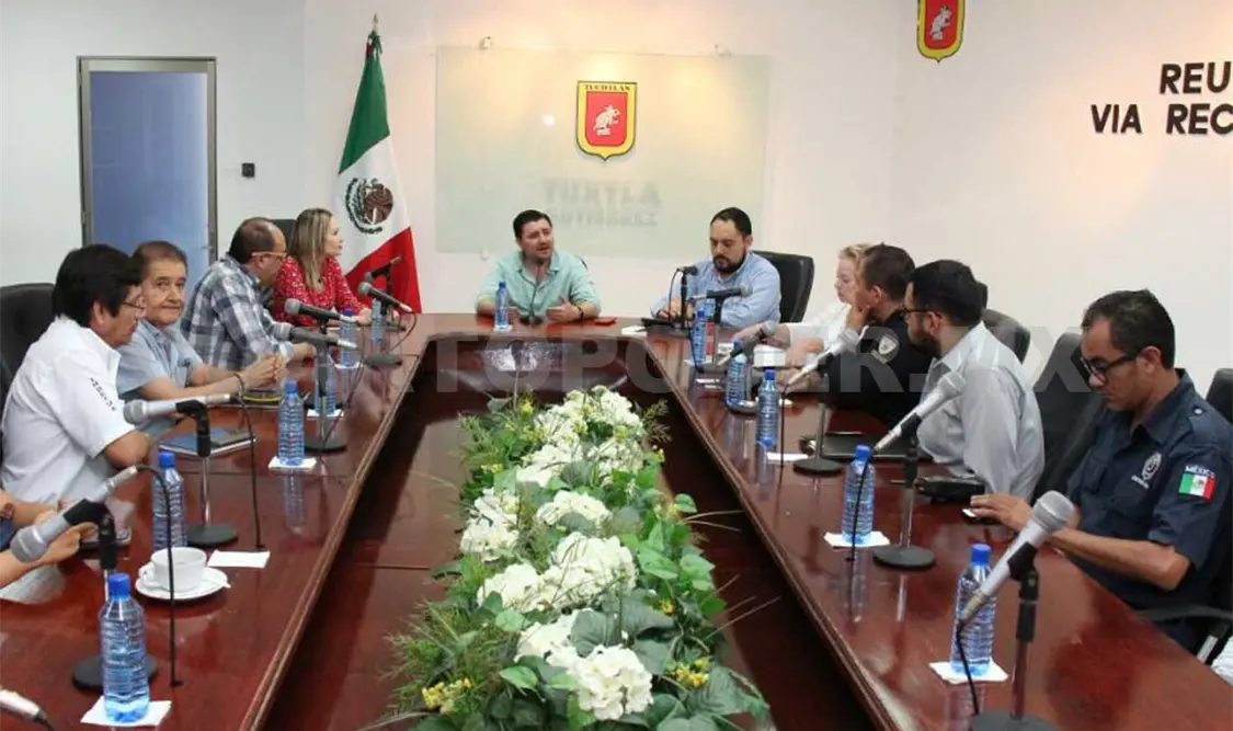 Castellanos sostuvo una reunión con los titulares de las diversas áreas que forman parte del Ayuntamiento. CP