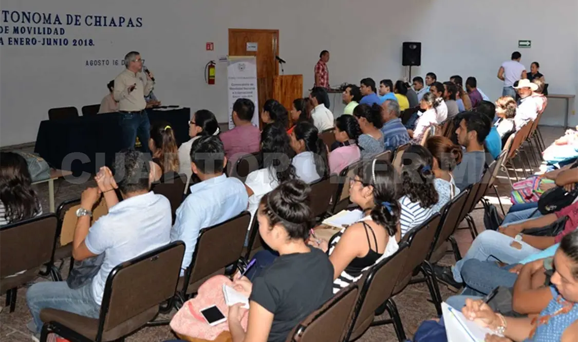 Realizan foro para invitar a los jóvenes unachenses a realizar una estancia de movilidad nacional o internacional. CP