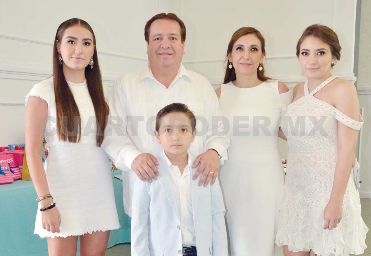 Emiliano recibió la comunión