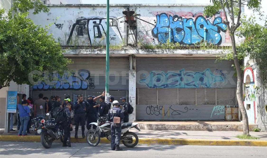 Retiran a vendedores informales del Centro