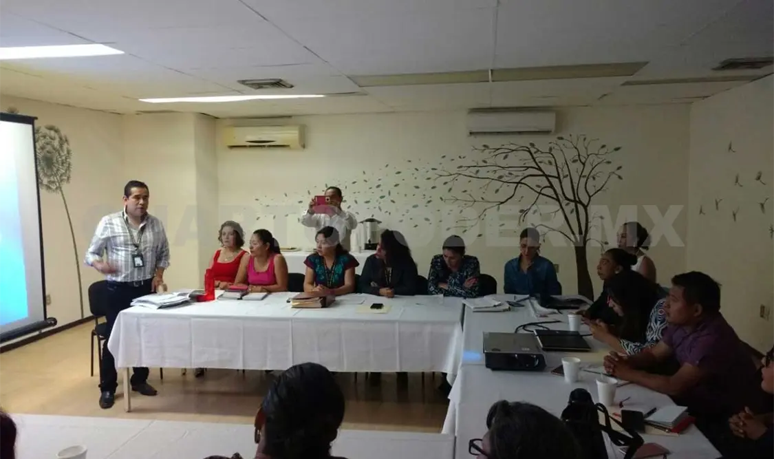Fiscalía de la Mujer se reúne con Pacto de Sororidad
