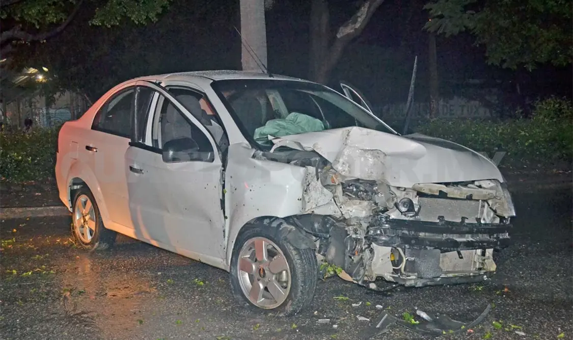 Abandonaron Aveo accidentado