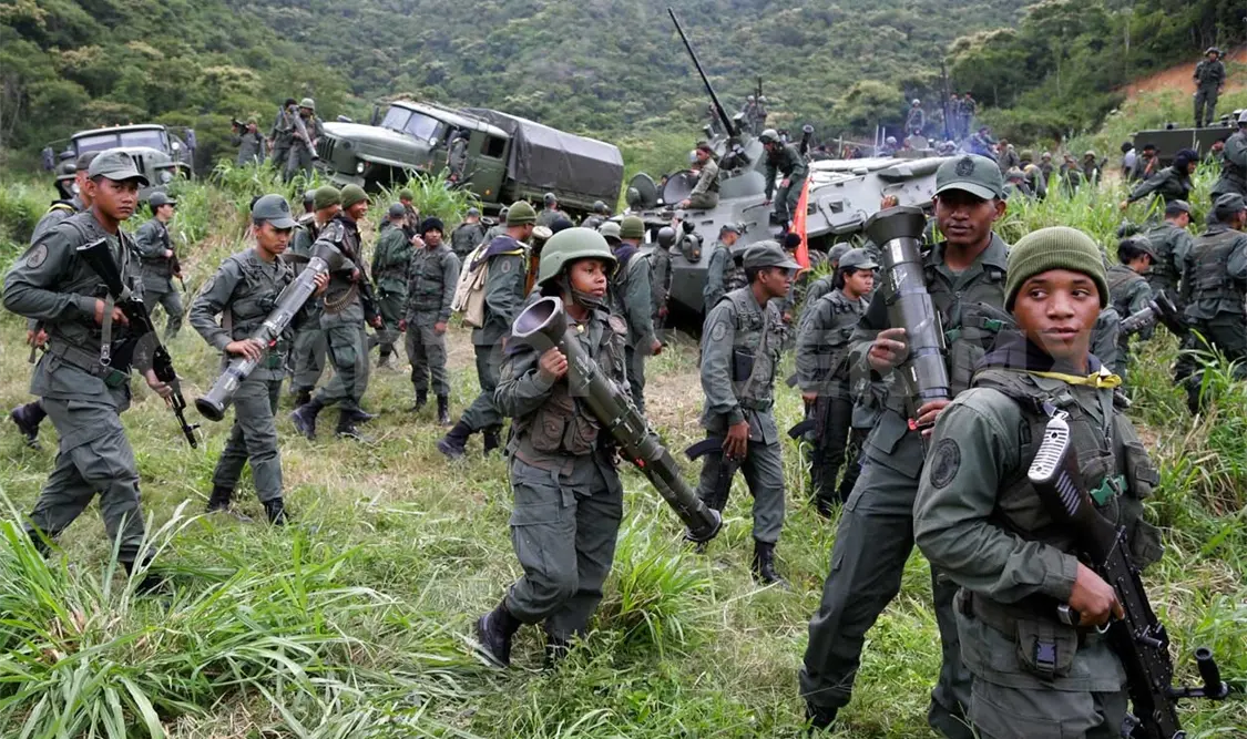 Marcan el inicio formal de los ejercicios militares convocados por el gobierno venezolano. AP