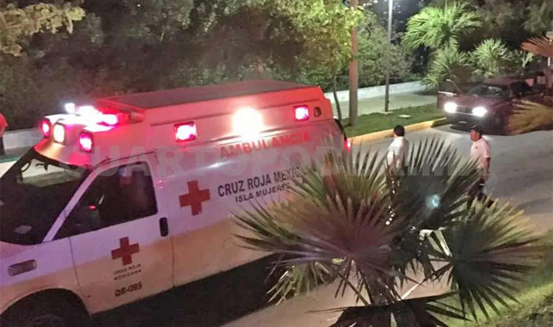 La mujer fue trasladada en una ambulancia al hospital del municipio de Villaflores para recibir atención especializada. Dalia Villatoro / CP