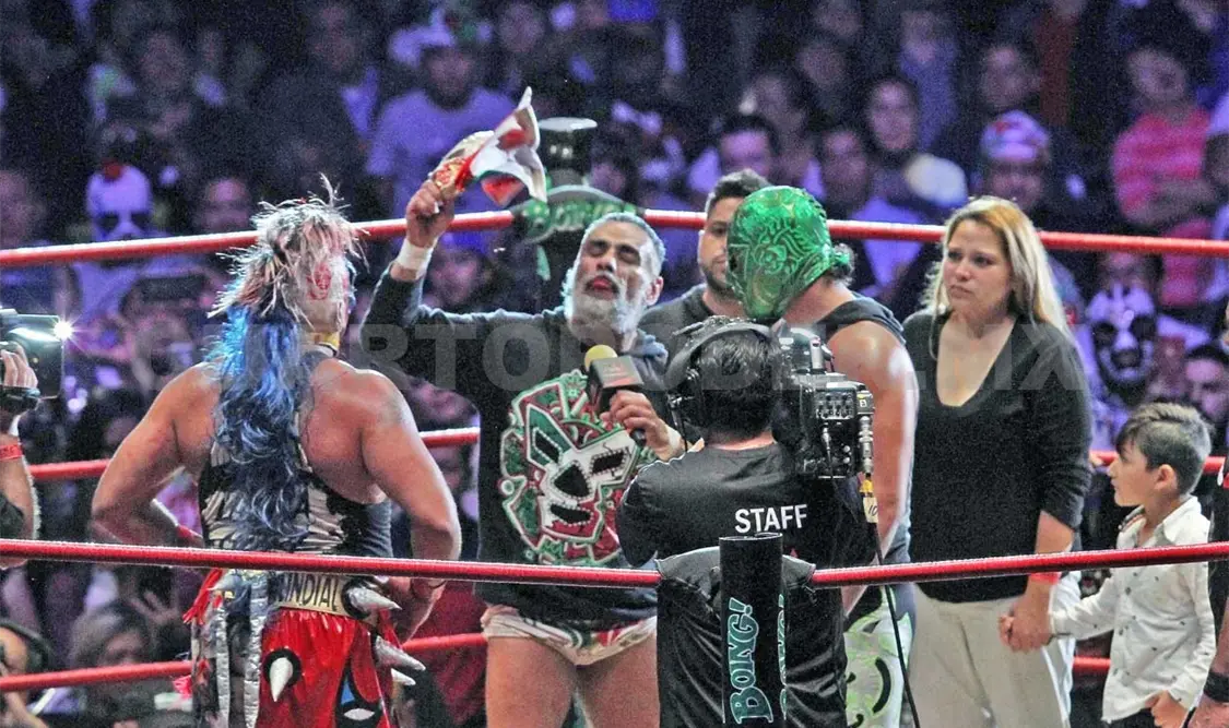 Psycho Clown le gana la máscara a Wagner Jr
