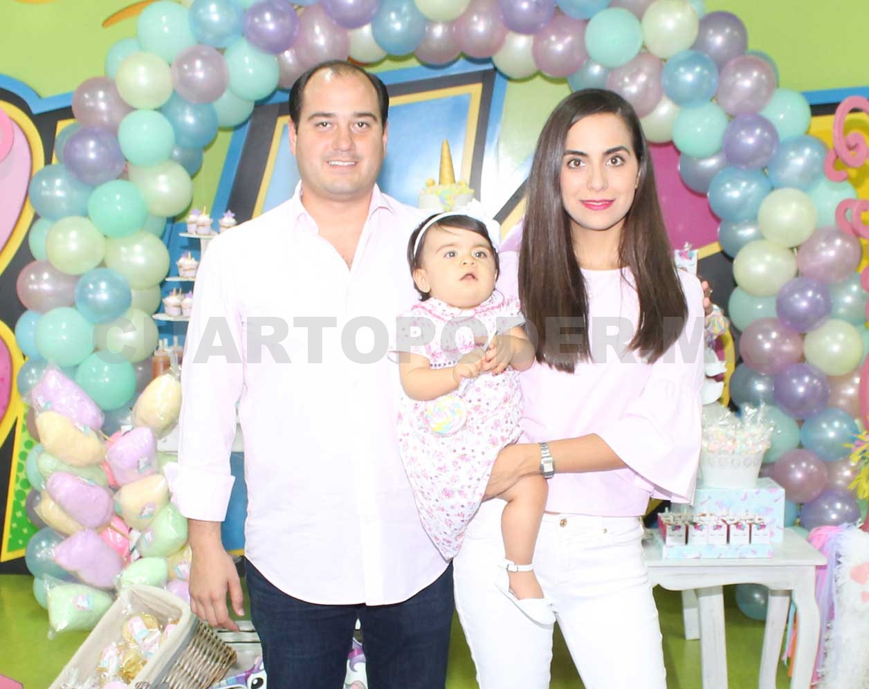 Primer cumpleaños de María