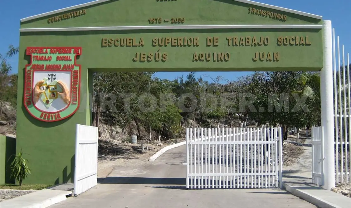 Escuela de Trabajo Social, forjando libre pensadores