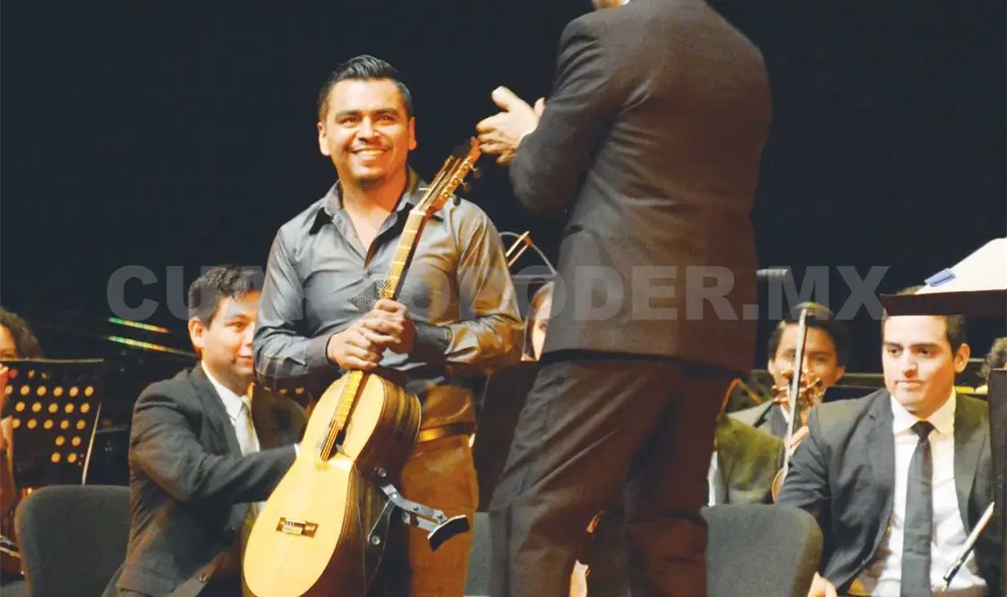 En la primera parte todas las piezas fueron ejecutadas por la OSCH. Darwin Mendoza