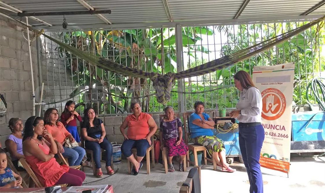 Realiza Sedem pláticas informativas en Villaflores
