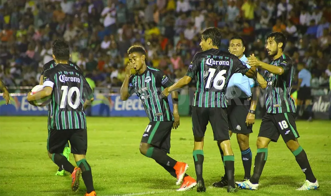 Sancionan a tres jugadores e integrante de cuerpo técnico