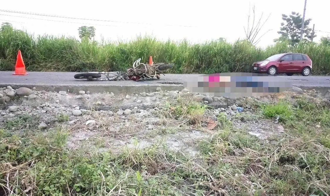 Intentó evitar un bache y encontró la muerte