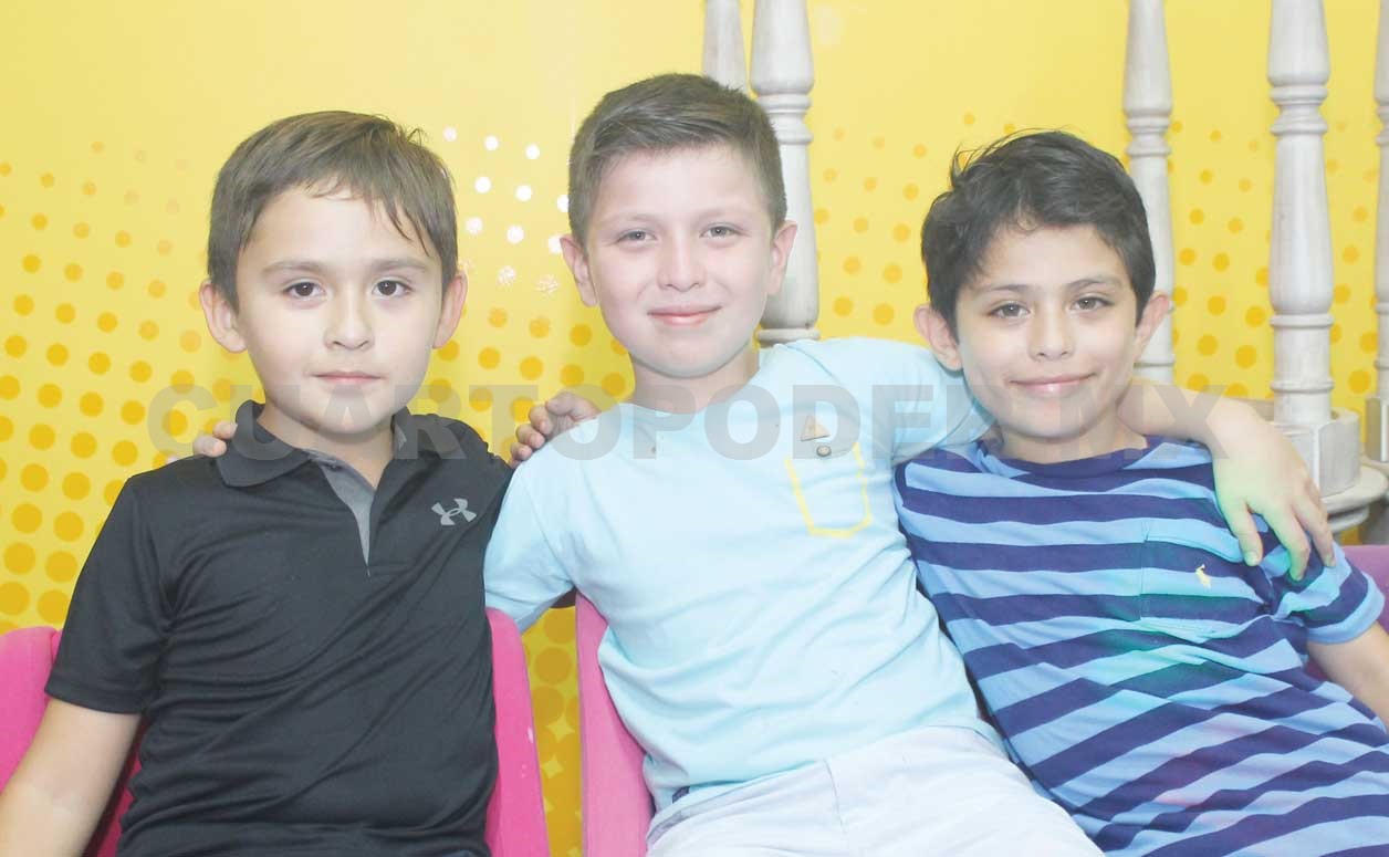 Richie apagó ocho velitas